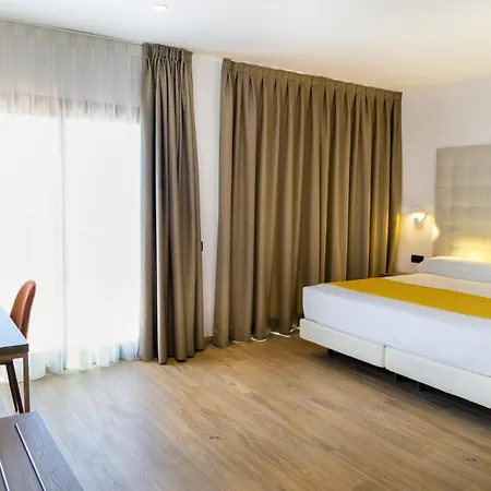 Hotell Caledonian 3*