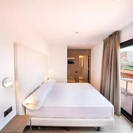 Caledonian Hotell