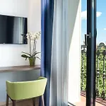Hotel Caledonian 3*