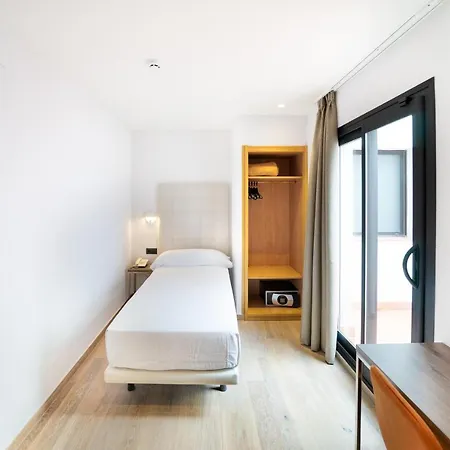 칼레도니안 호텔