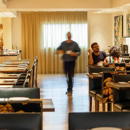 칼레도니안 호텔