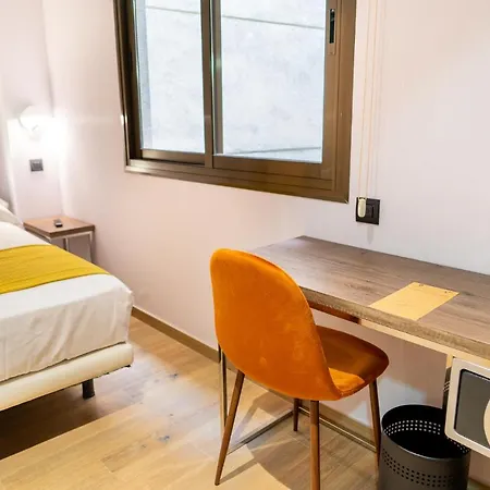 칼레도니안 3* 바르셀로나