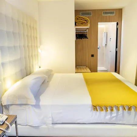 칼레도니안 호텔