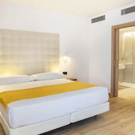 칼레도니안 호텔