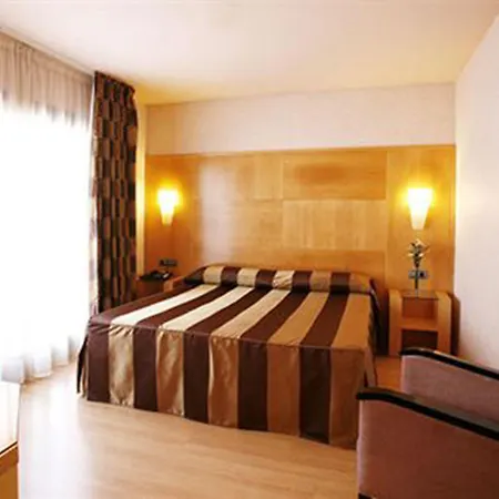 칼레도니안 호텔