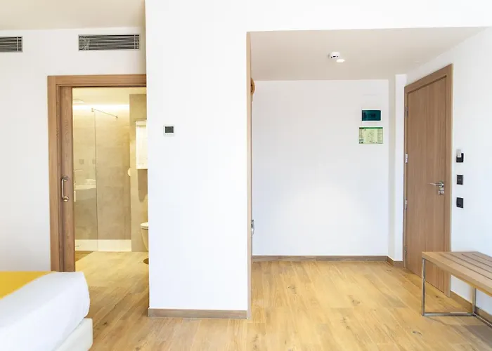 卡利多尼安酒店