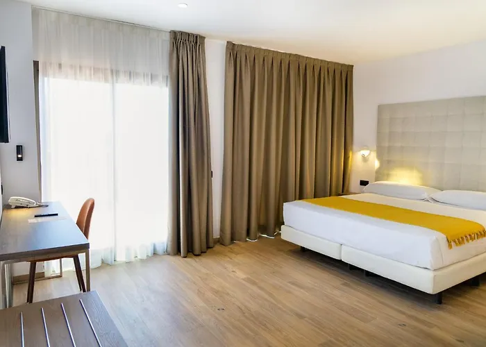 酒店 卡利多尼安酒店 3*