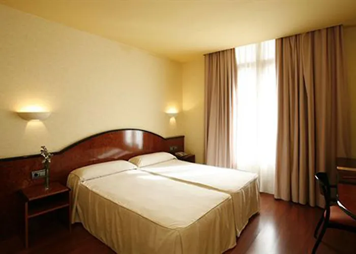 酒店 卡利多尼安酒店 3*