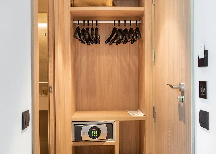 卡利多尼安酒店