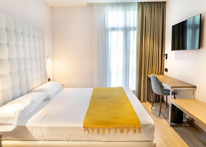 酒店 卡利多尼安酒店 3*