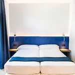 Caledonian מלון 3*
