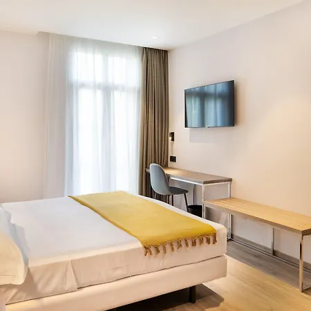 Caledonian Hotel 3*